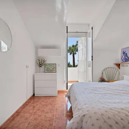 Casa Estilo Andaluza Cerca Del Centro Y El Mar - Casa Angeles