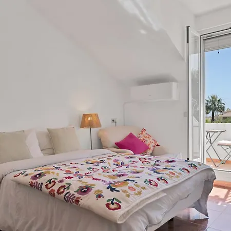 Hotel Casa Estilo Andaluza Cerca Del Centro Y El Mar - Casa Angeles