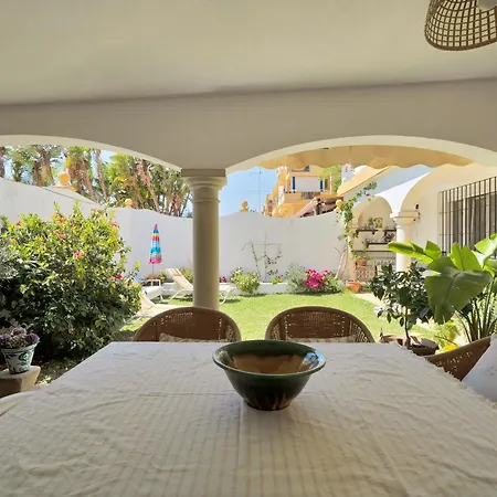 Hotel Casa Estilo Andaluza Cerca Del Centro Y El Mar - Casa Angeles Marbella
