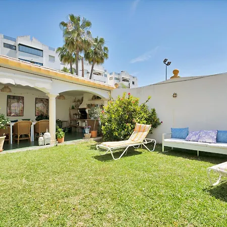 Casa Estilo Andaluza Cerca Del Centro Y El Mar - Casa Angeles
